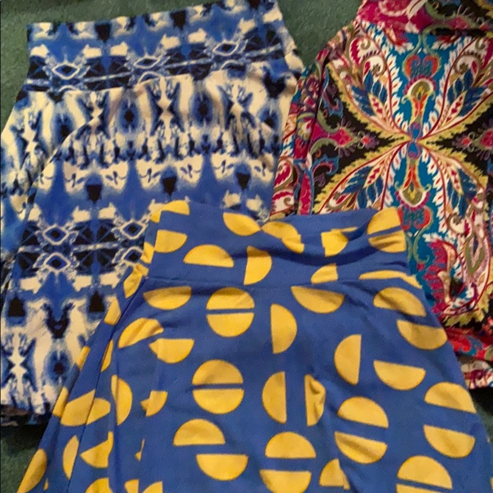 Girls LulaRoe Azure Skirt size 2